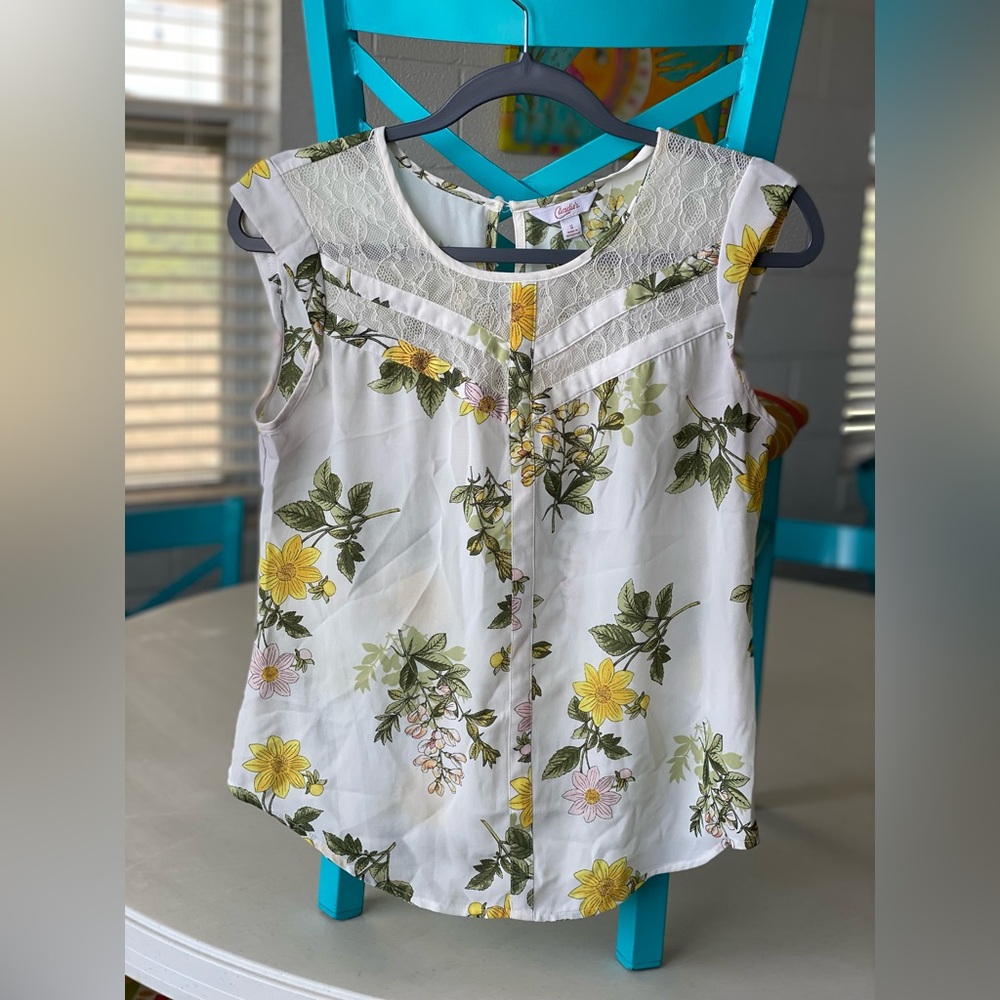 Candie’s floral top
